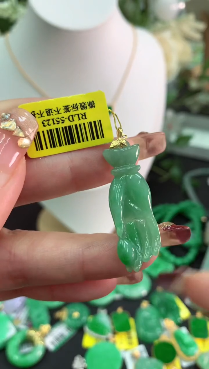 【闪购商品】翡翠吊坠(不含链)18K金镶嵌挂件