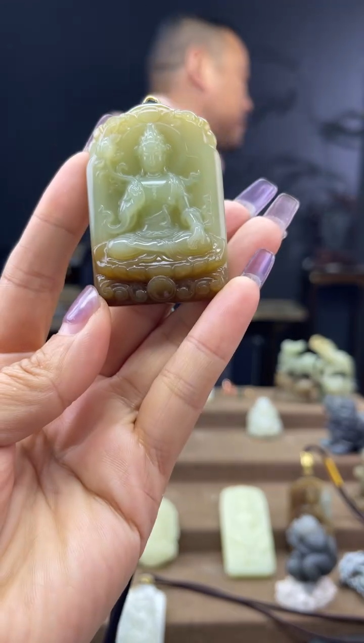 颈饰未镶嵌和田玉1