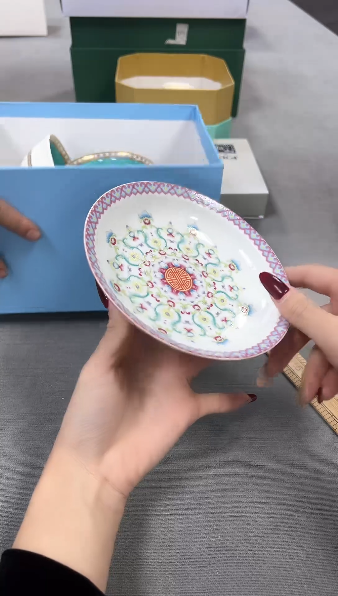 【闪购商品】瓷片新号开播不计成本欢迎点菜！