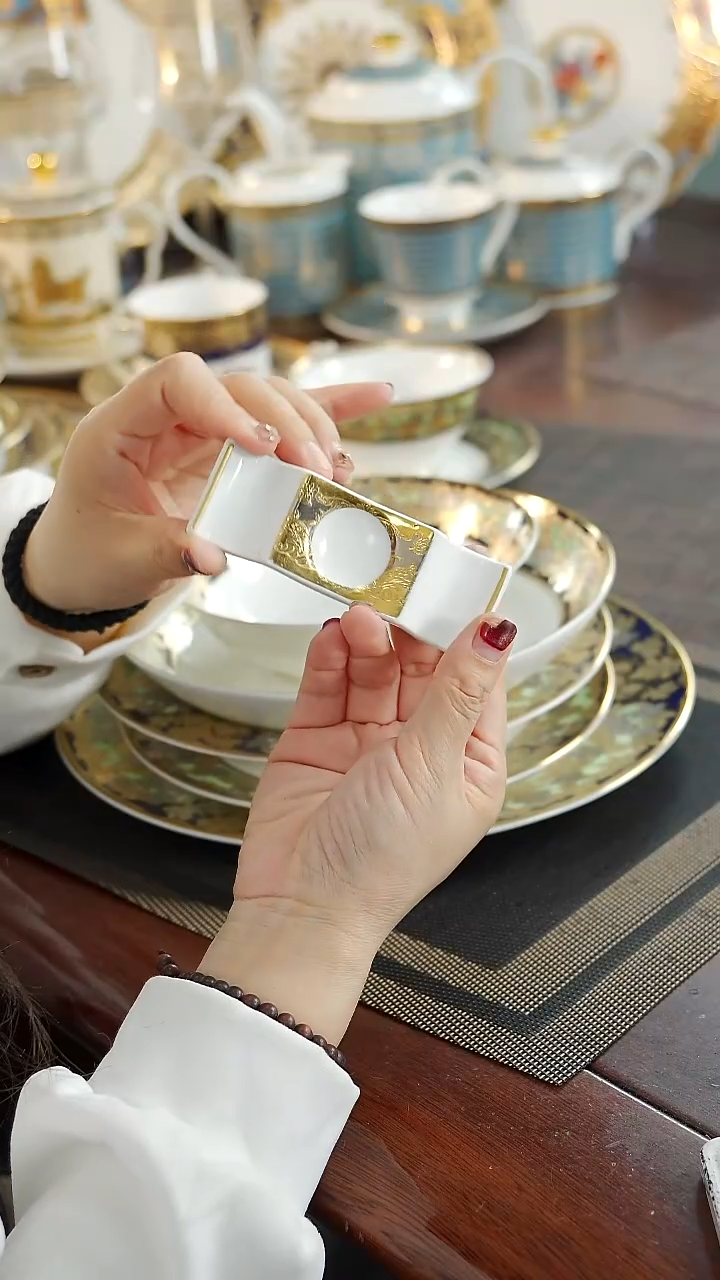 瓷片S***늘筷架 2个  