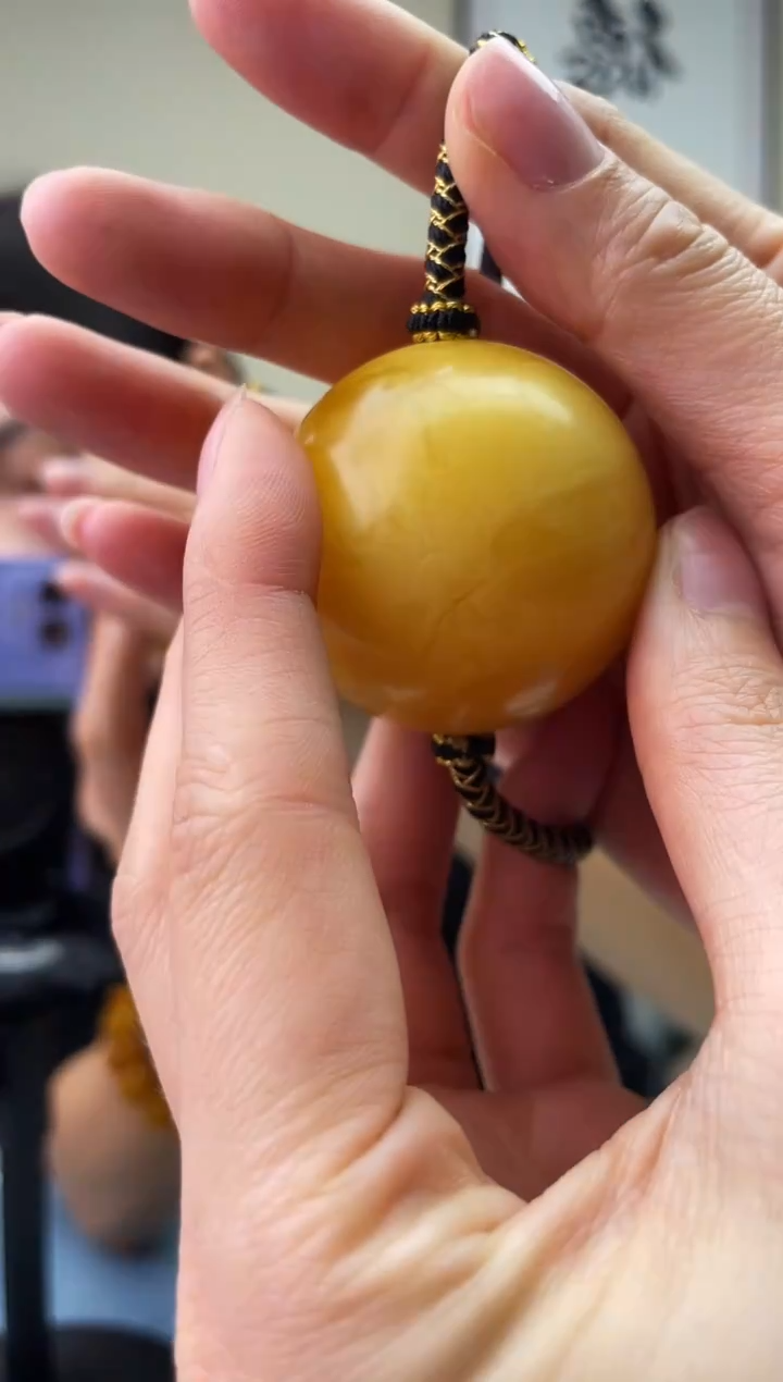 琥珀未镶嵌珠宝奇石T0假一罚十，多样性发一件