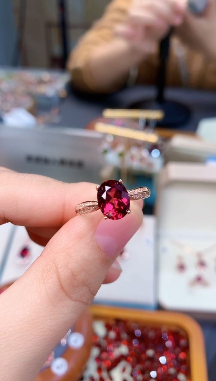 【闪购商品】石榴石戒指银S925镶嵌天然镁铝