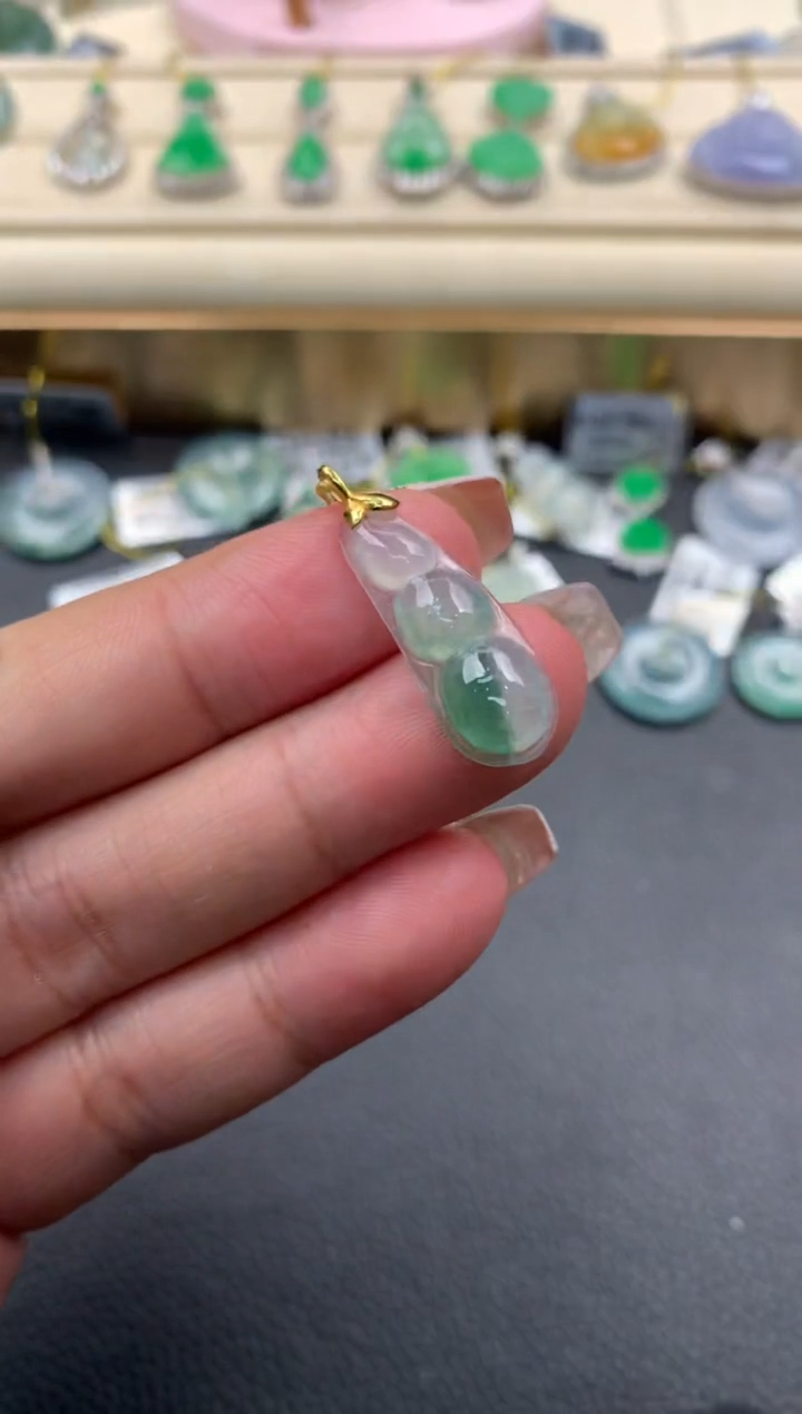 【闪购商品】翡翠颈饰18K金镶嵌D631......