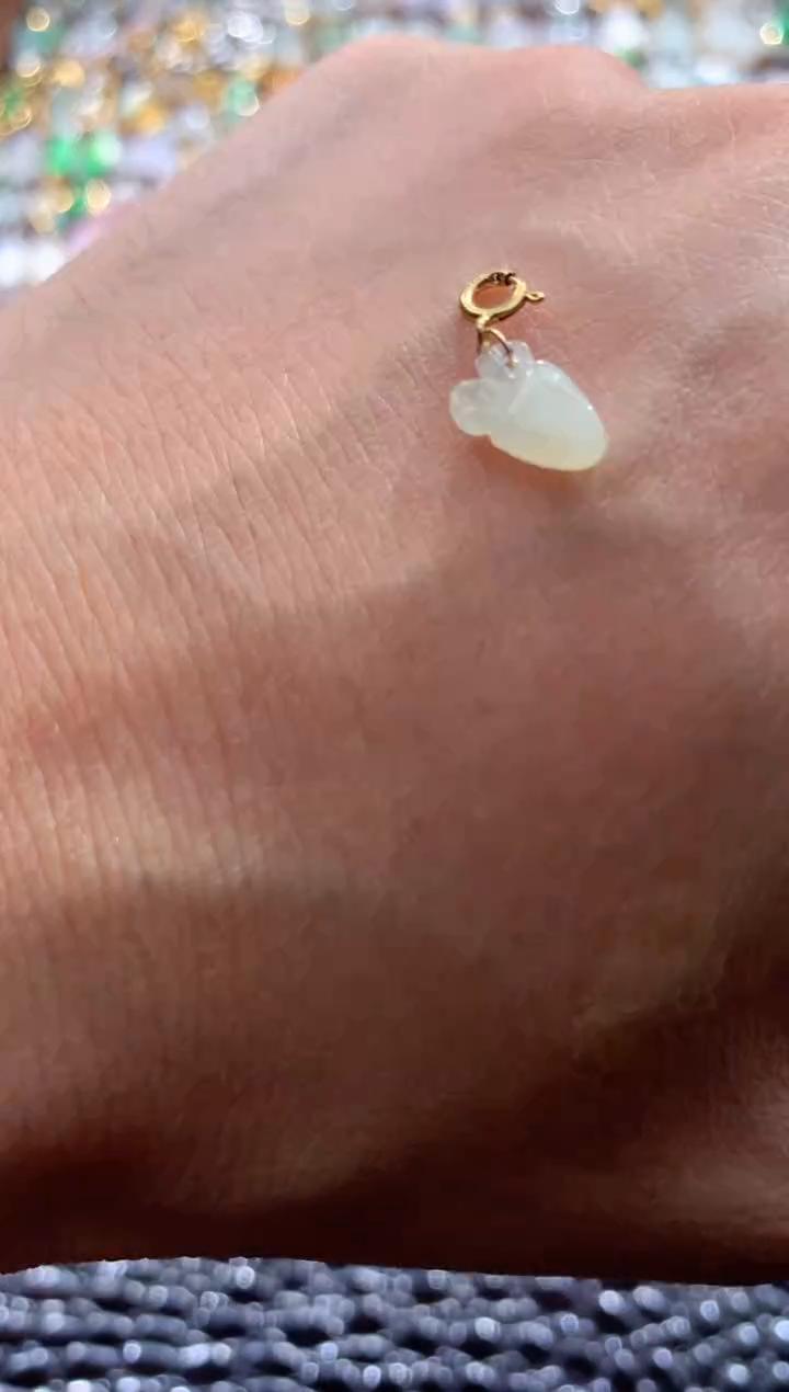 翡翠18K金镶嵌颈饰翡翠
