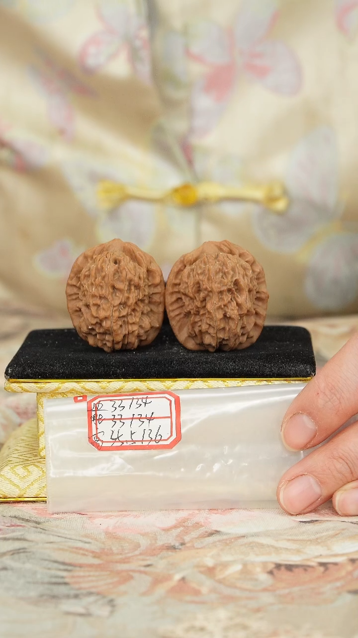 【闪购商品】文玩核桃把件非嫁接马老四