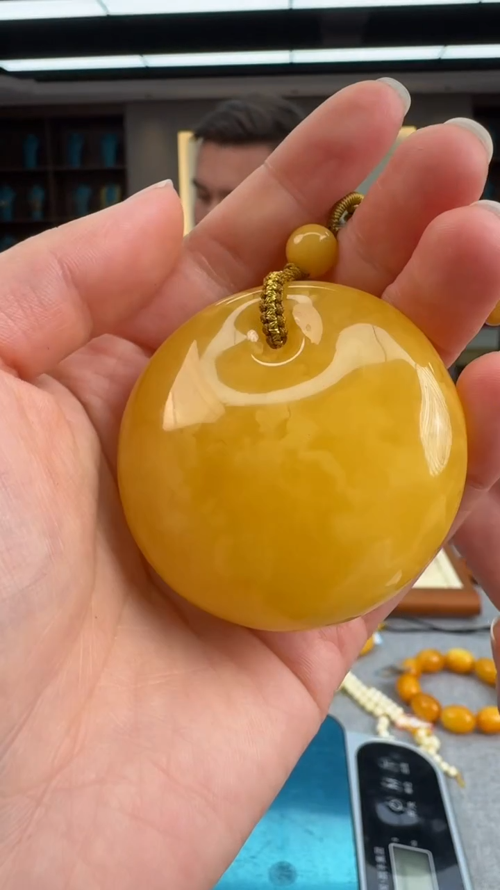 【闪购商品】琥珀颈饰未镶嵌351秒拍号