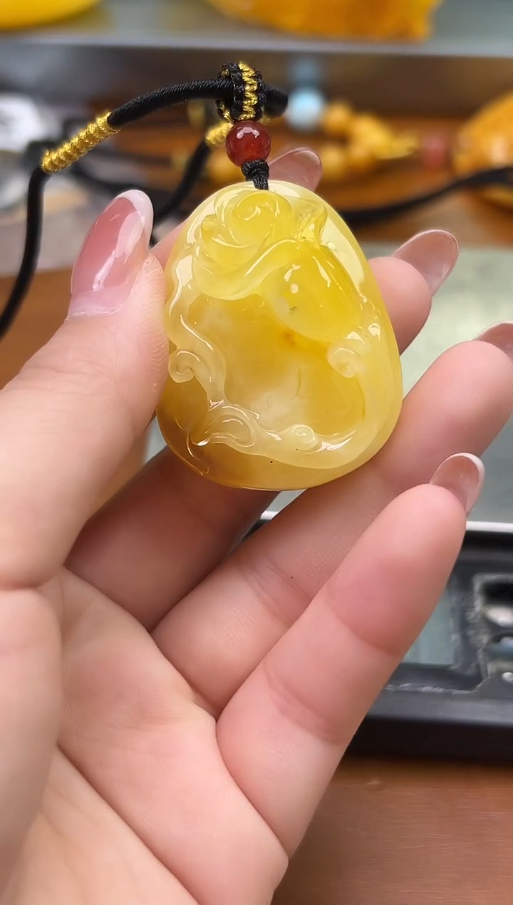 未镶嵌琥珀裸石琥珀蜜蜡吊坠