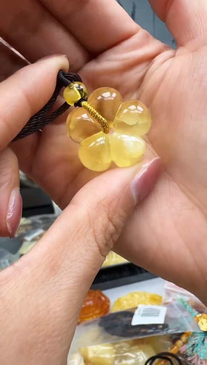 【闪购商品】琥珀裸石未镶嵌挂坠