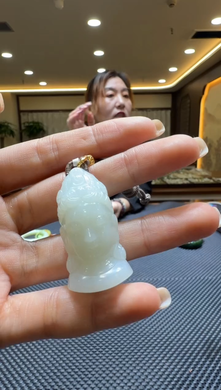 颈饰未镶嵌和田玉挂件