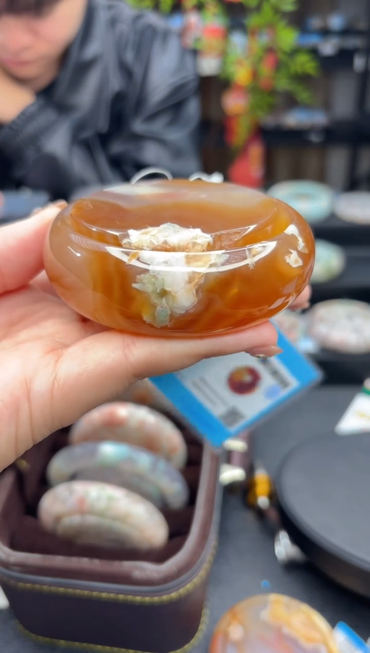 【闪购商品】石英质玉手镯未镶嵌258（60圈赠送镯心）