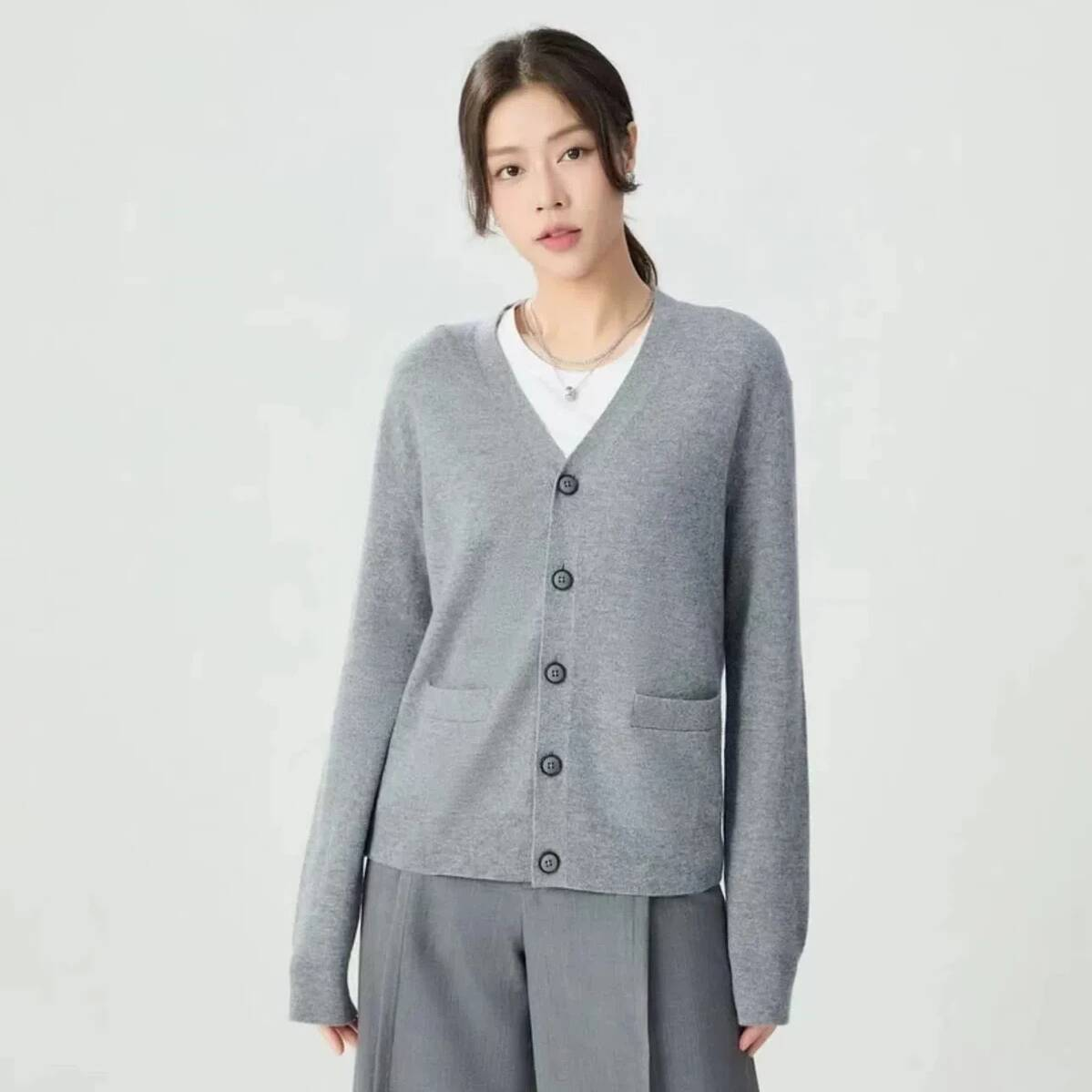 【商场同款】长袖V领针织开衫秋冬新款韩版纯色单排扣外套女5499268