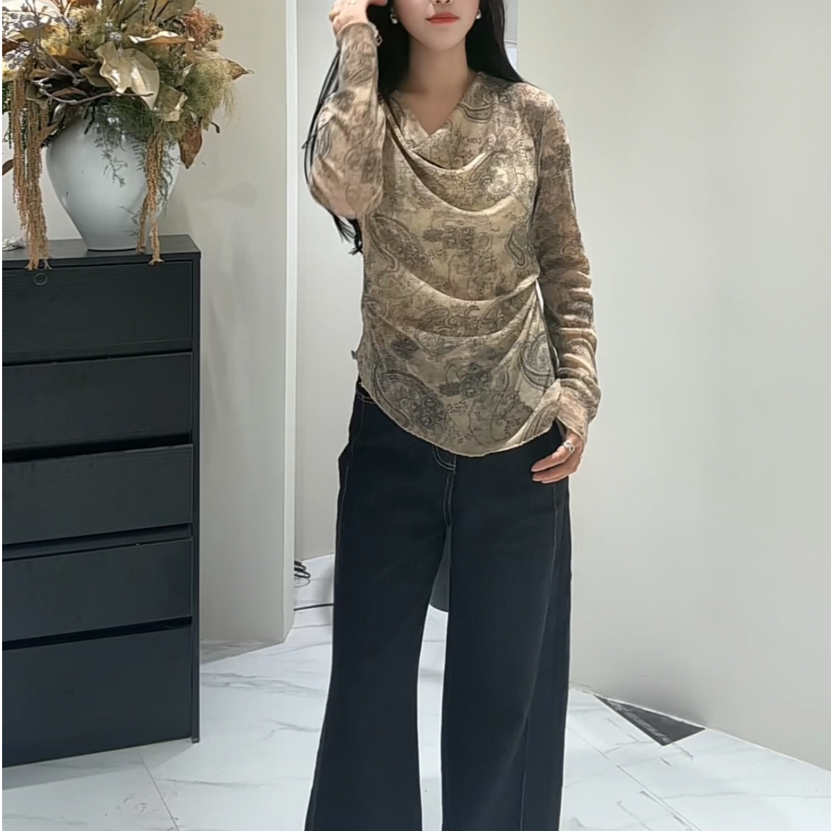 023秋季新款别致晕染堆堆领不规则花边长袖T恤女精致上衣
