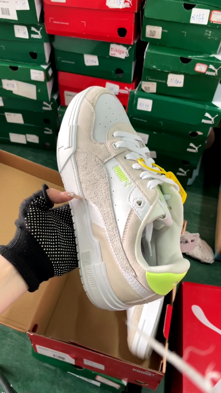 彪马时尚休闲运动鞋42M   NN85