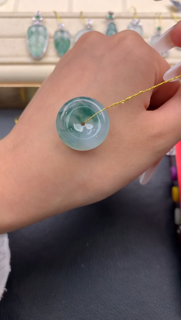 翡翠未镶嵌颈饰A566       