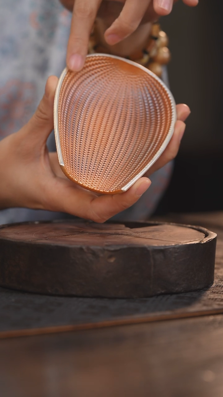 【闪购商品】杯63柴房陶瓷丨金红描银簸箕茶则