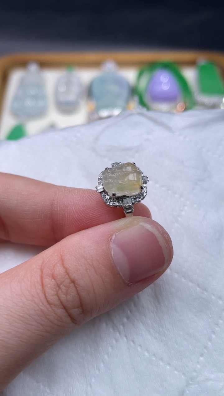 【闪购商品】翡翠戒指18K金镶嵌118.........