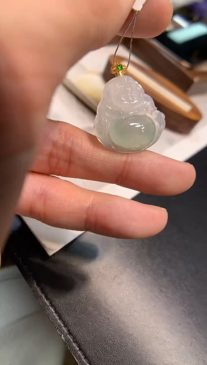 颈饰18K金镶嵌翡翠佛公