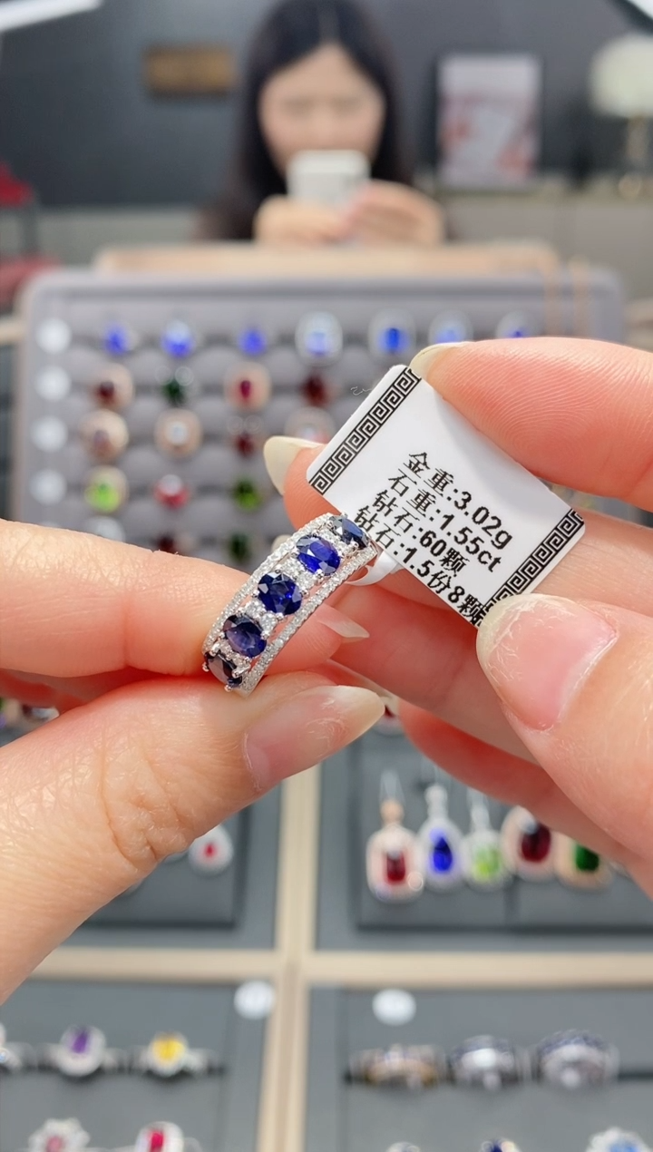 【闪购商品】蓝宝石戒指18K金镶嵌1.55   