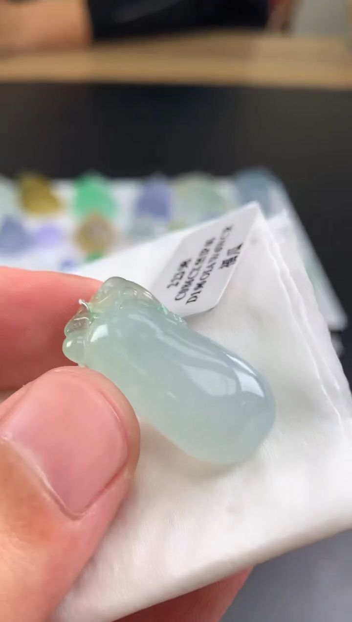 【闪购商品】定制翡翠未镶嵌翡翠