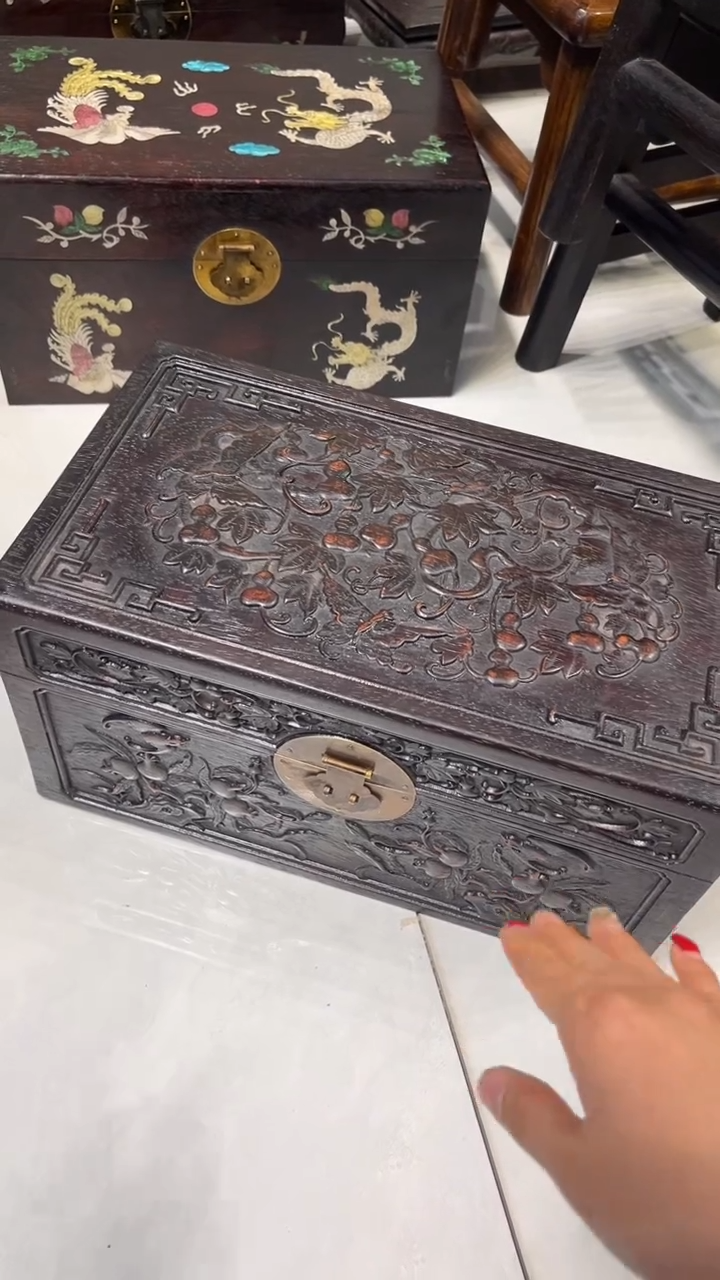 【闪购商品】贡木葫芦雕刻首饰箱