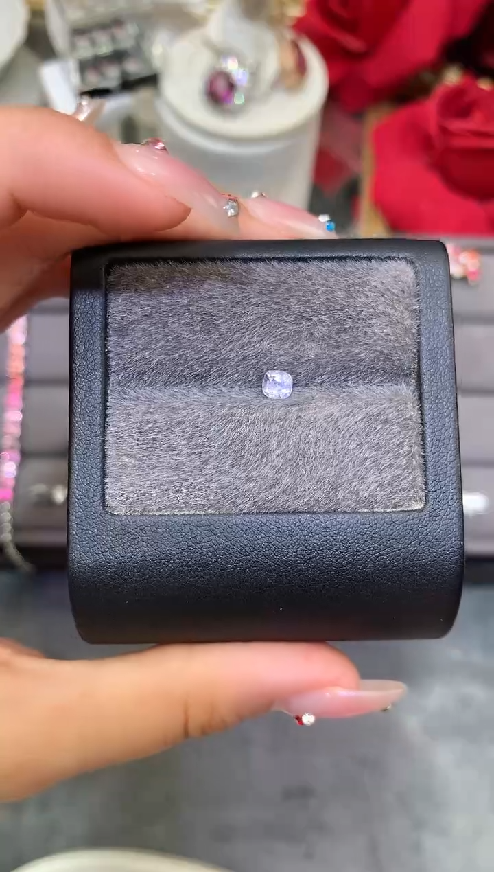 裸石尖晶石枕型 金属色调 0.45ct