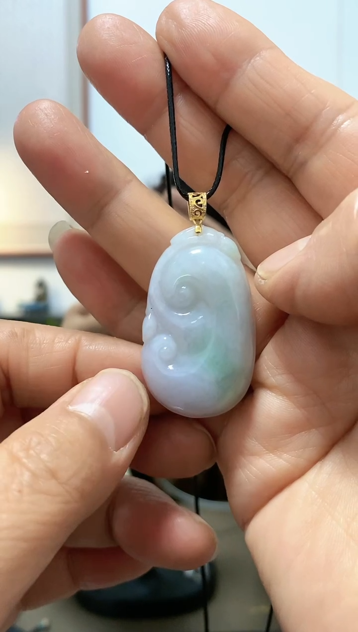 【闪购商品】翡翠颈饰18K金镶嵌吊坠