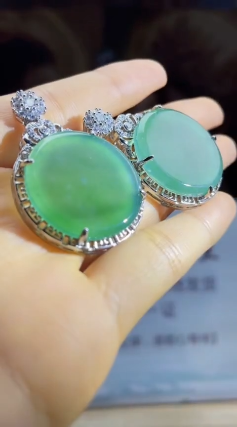 翡翠未镶嵌颈饰多样性发货 (只发一件) *MC22