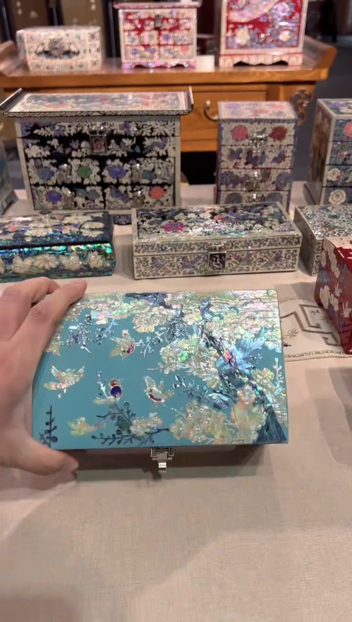 【闪购商品】鱼锁绒布底·弘贝雅螺钿漆器文化馆