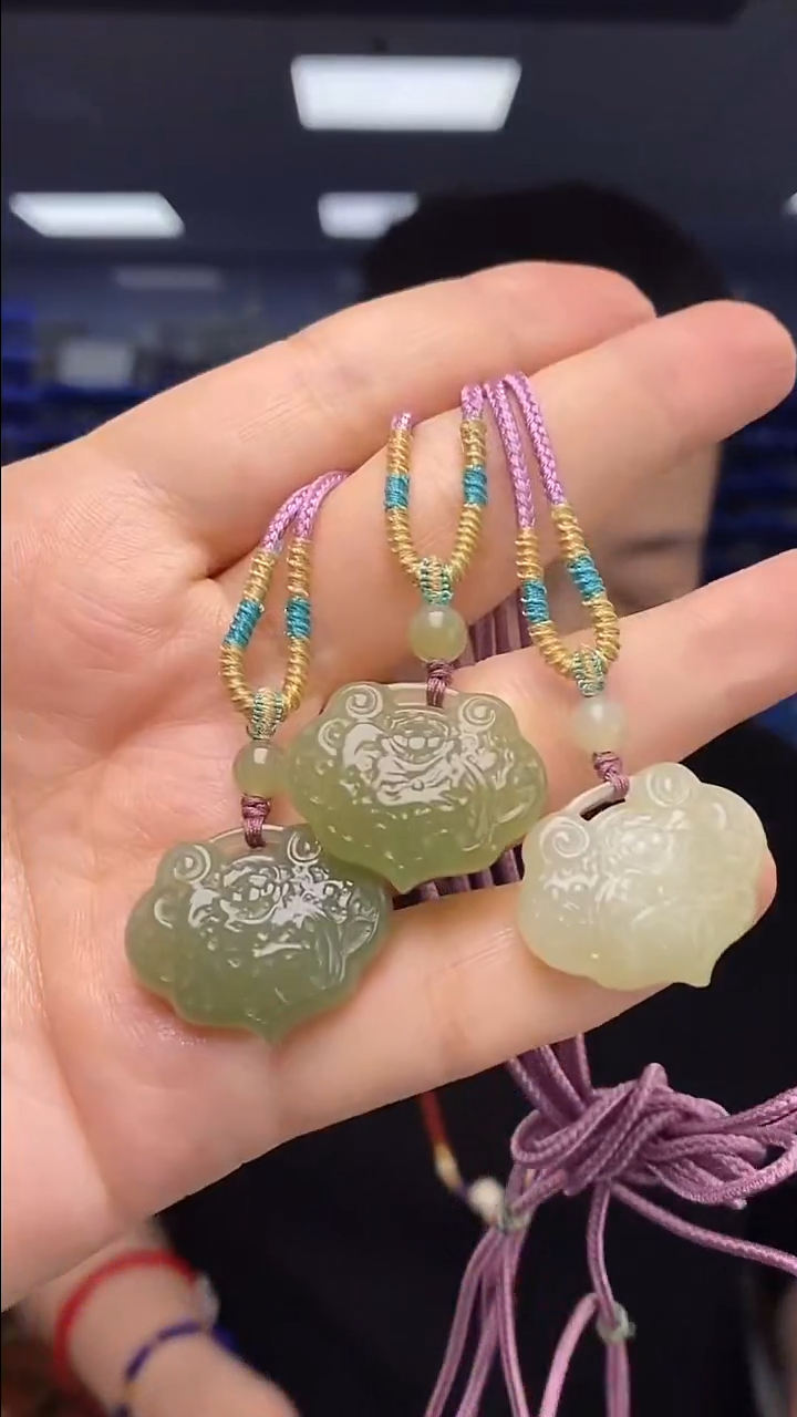 颈饰未镶嵌和田玉多样性发货发其二