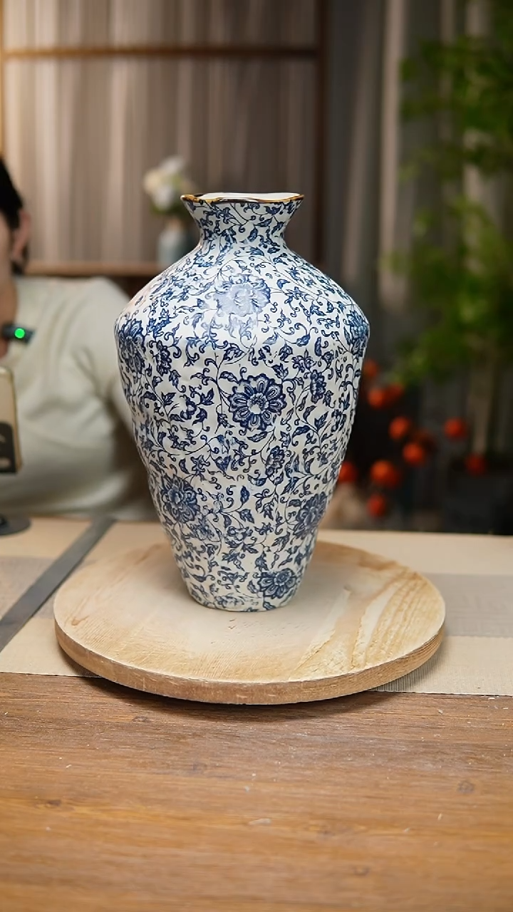 【闪购商品】陶瓷  花器青花瓷缠枝莲高脚