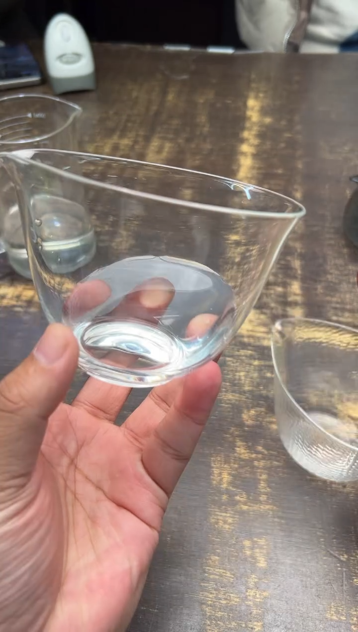 【闪购商品】/魏小玻水滴公杯（透明）