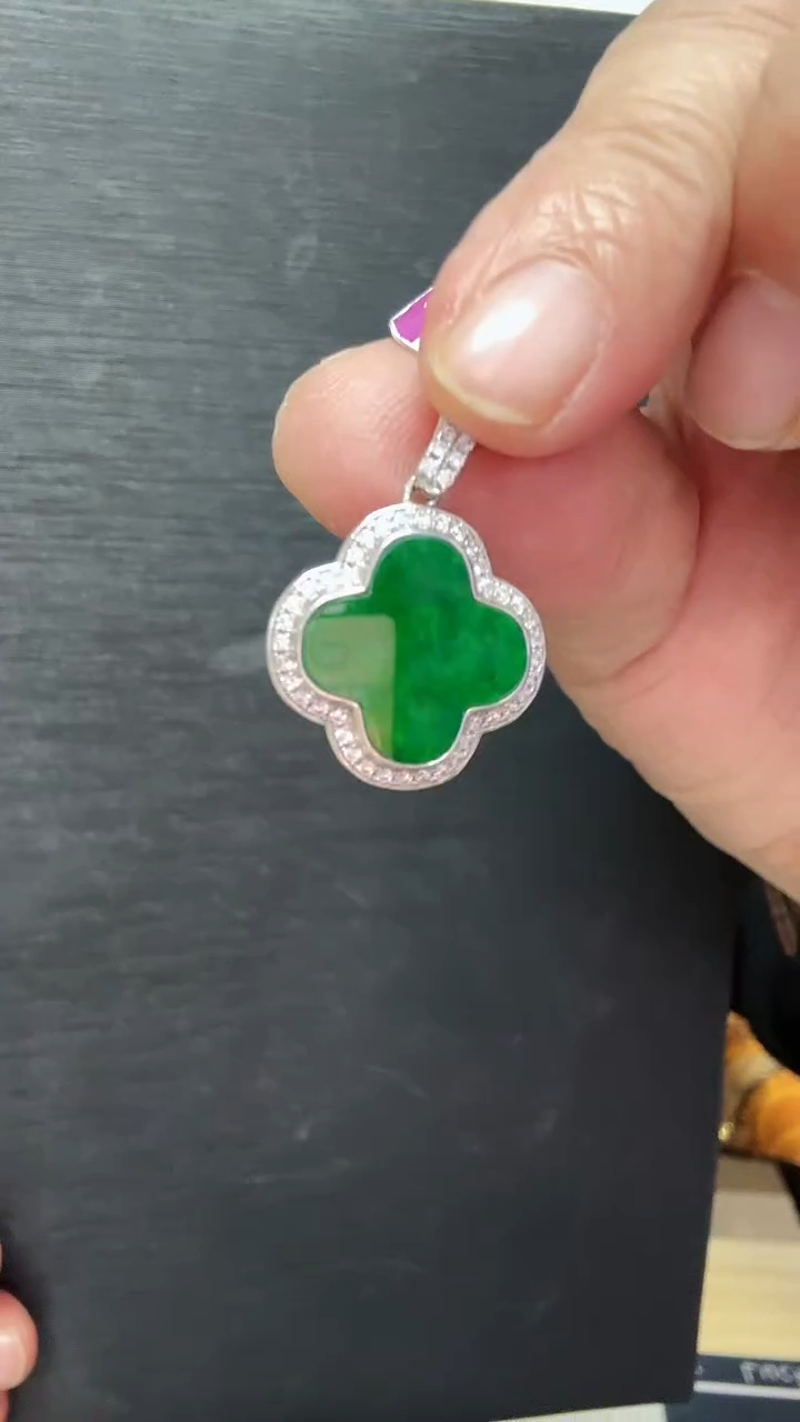 颈饰银S925镶嵌翡翠吊坠
