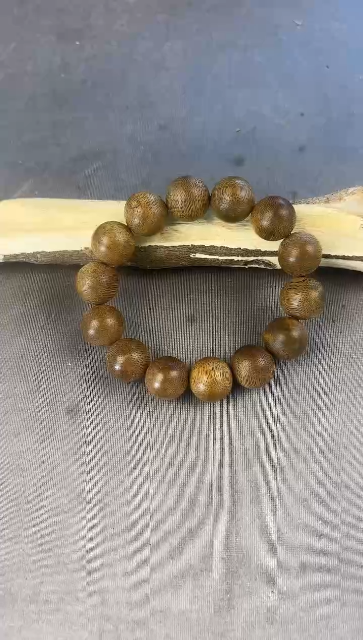 沉香沉香碎屑+芽庄白奇18圆珠单圈沉41克+多样性发一