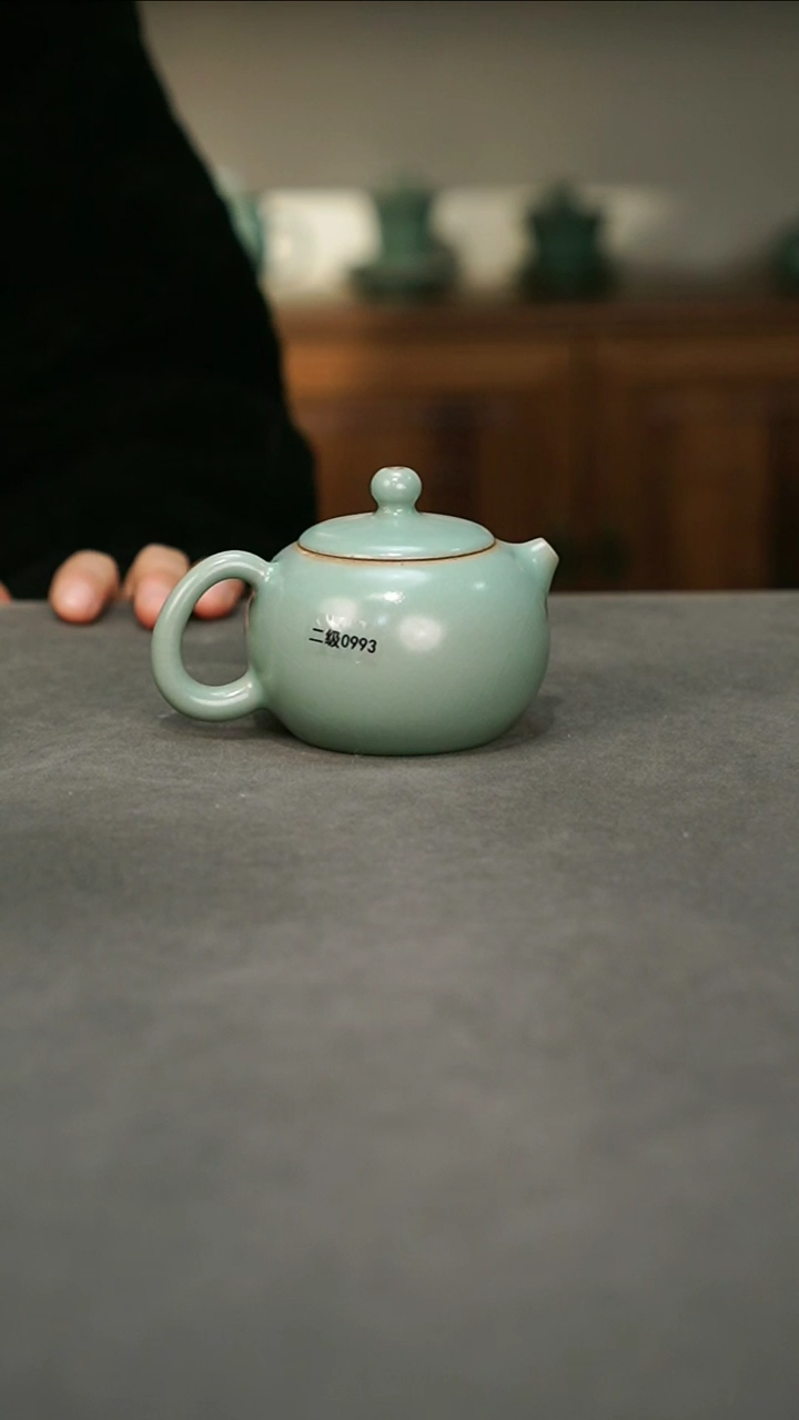 【闪购商品】君子汝瓷【福利】小西施壶0993