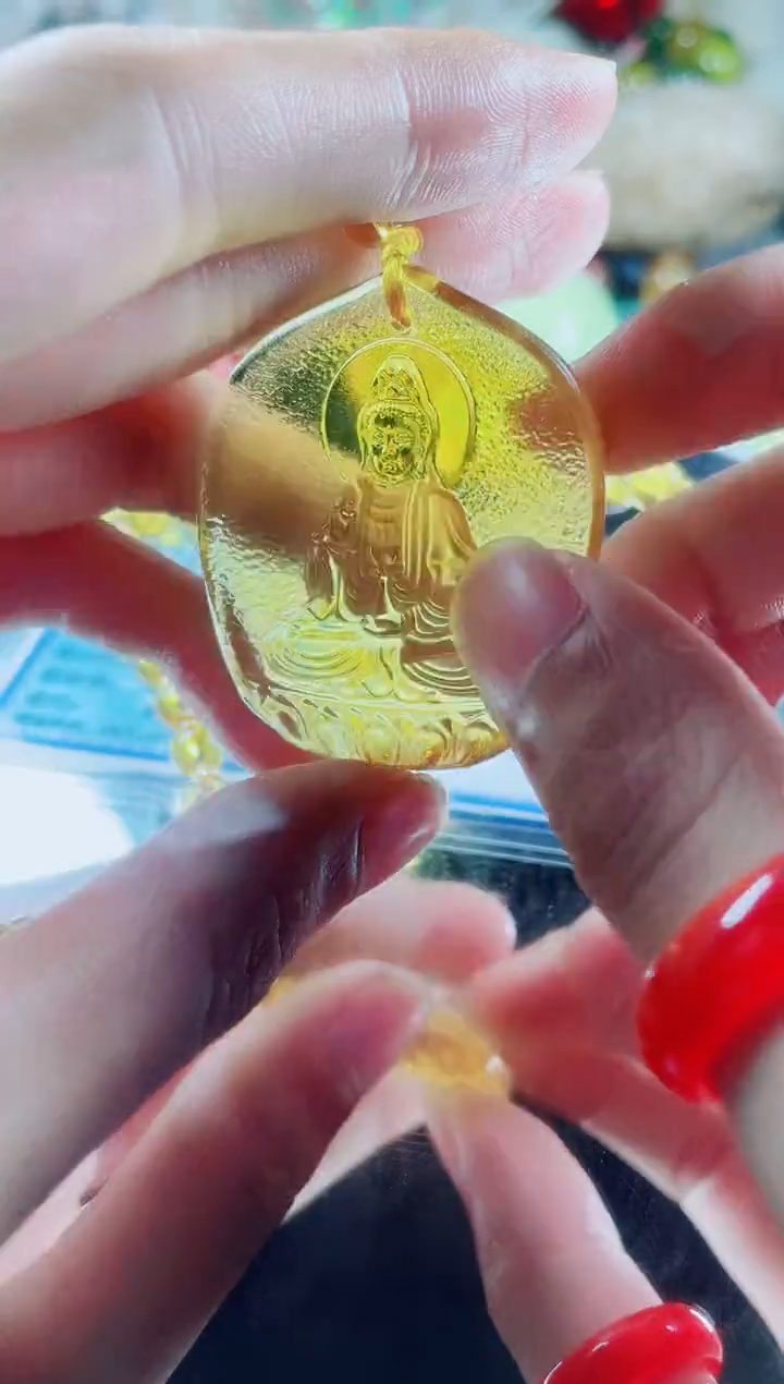 未镶嵌菱锰矿颈饰牛黄观音吊坠