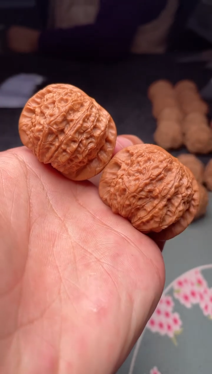 把件文玩核桃a11  血麒麟 40尺