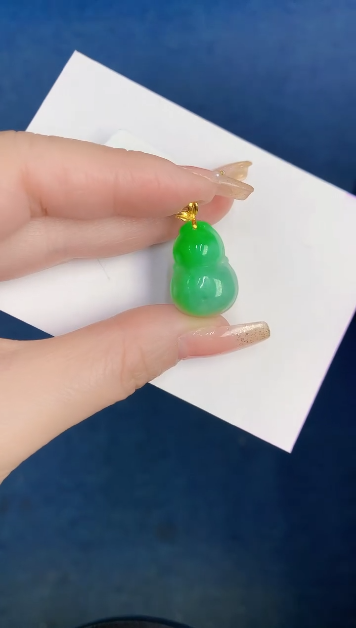 颈饰18K金镶嵌翡翠缅甸天然翡翠A货