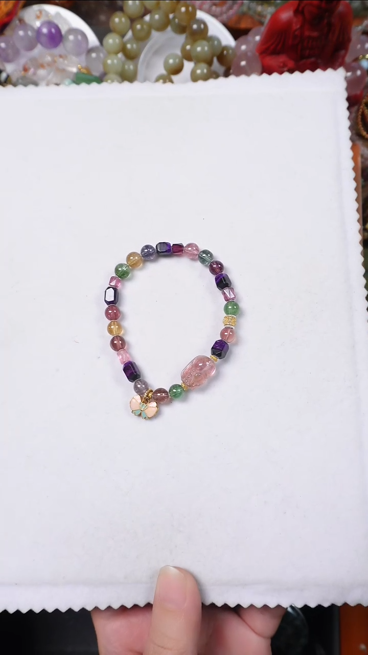 18K金镶嵌手链碧玺蝴蝶结手串