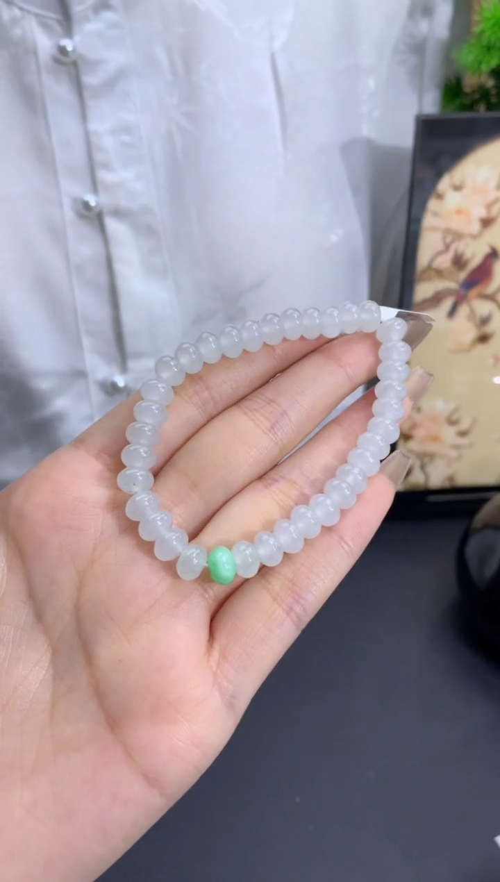 【闪购商品】翡翠手链未镶嵌卡7.2mm