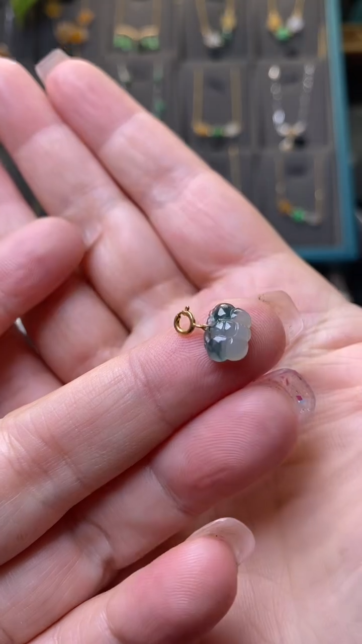 颈饰18K金镶嵌翡翠净货39970