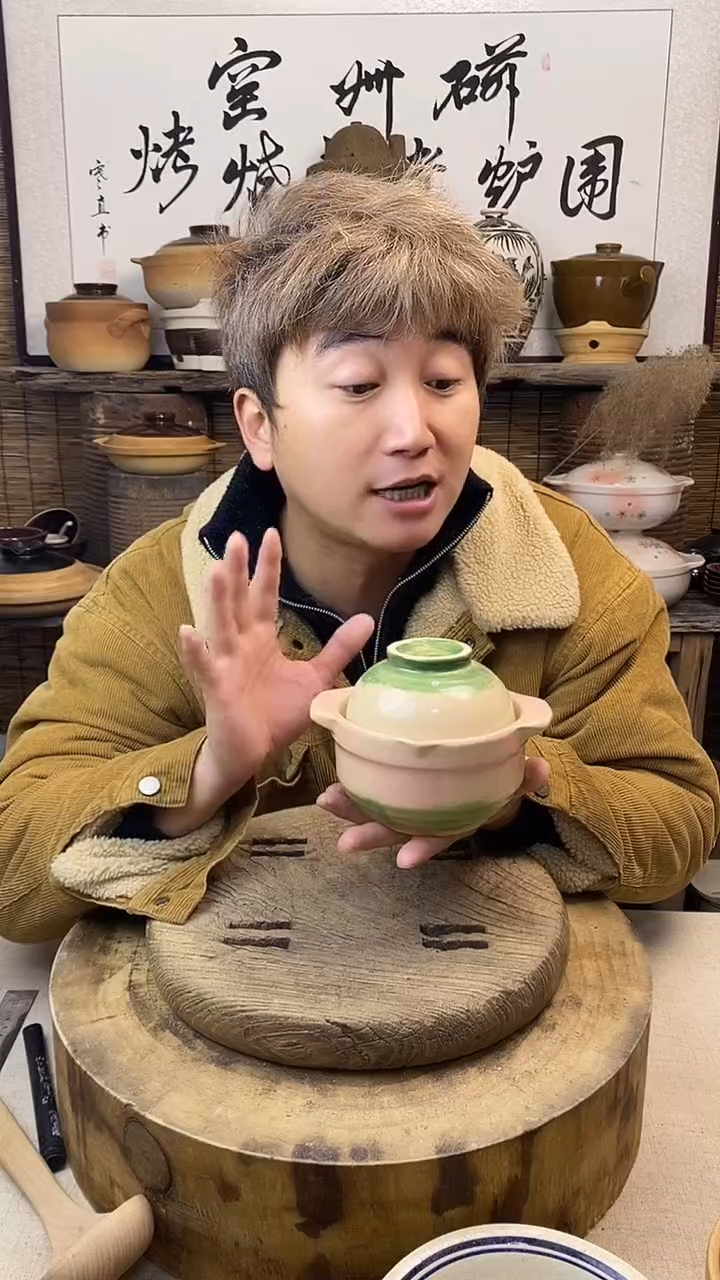 陶土（粉色）迷你一人食炖盅煨汤小土锅（可明火.可干烧）