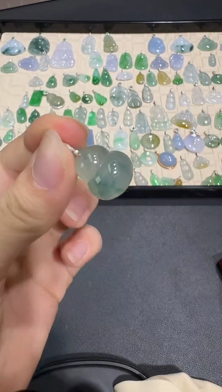 颈饰18K金镶嵌翡翠X0828-1501-516