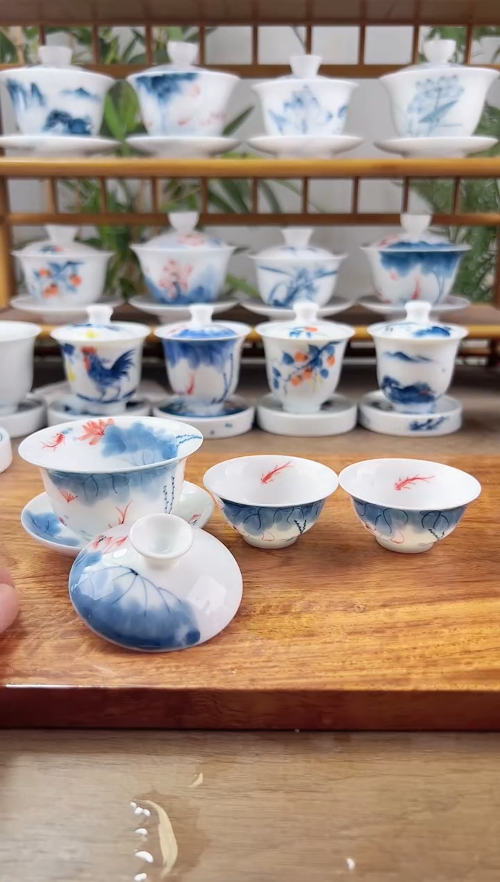 微瑕线条莲带内绘80ml三才盖碗+小玉兰2个