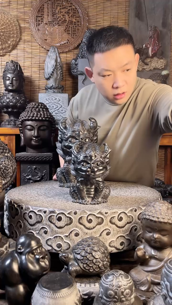 【闪购商品】20带角Q版麒麟天然青石雕刻