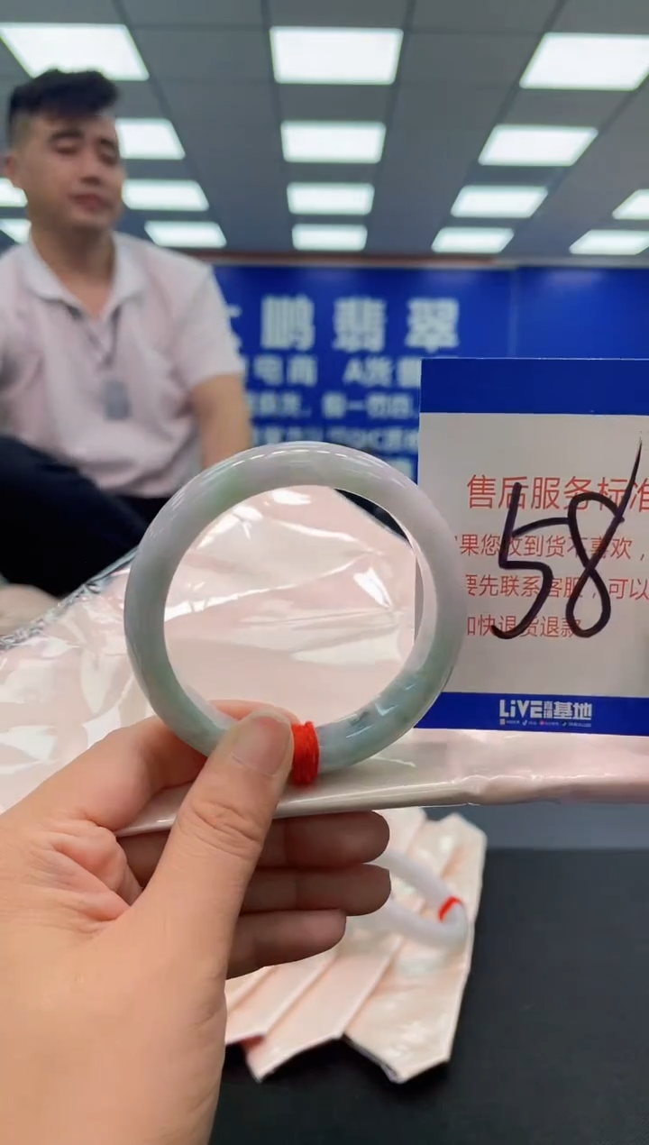 未镶嵌手镯翡翠AAAAAAAAA