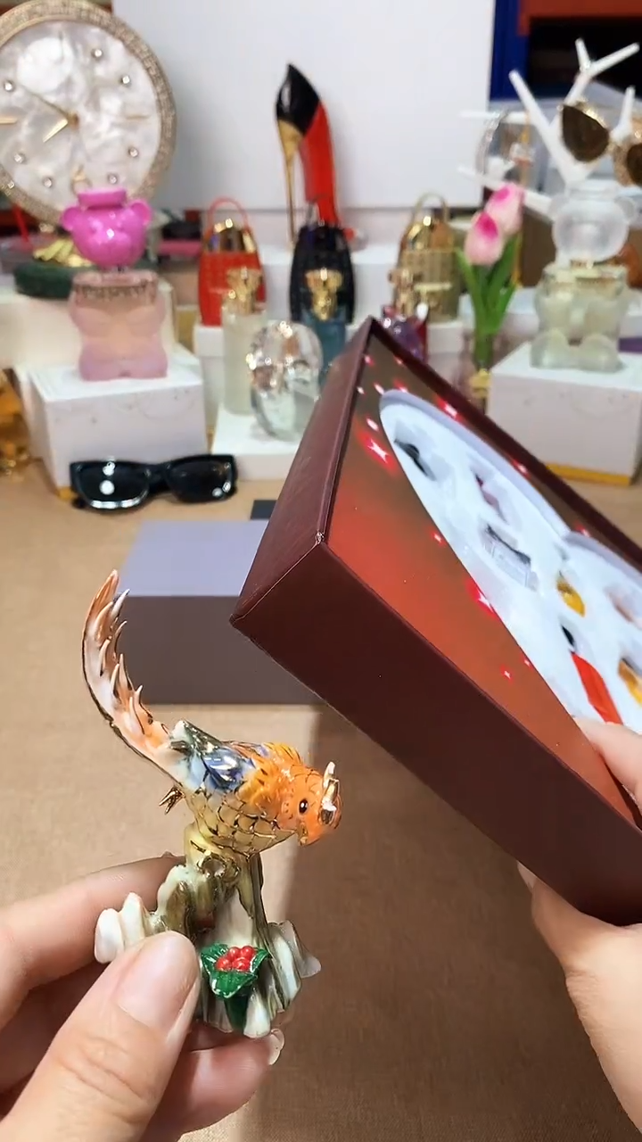 瓷片碗碟好物一件不留@@1