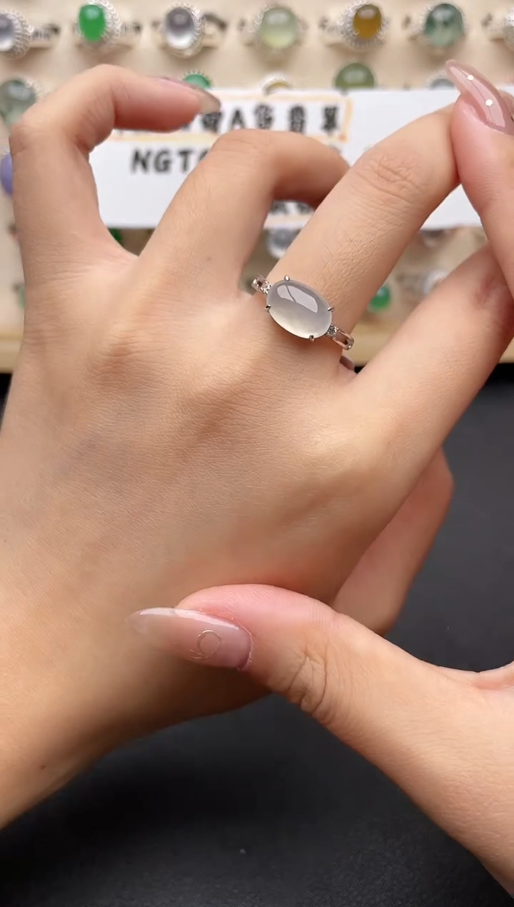 【闪购商品】翡翠戒指银S925镶嵌一物一证一礼盒