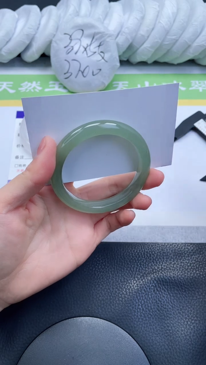 【闪购商品】石英质玉手镯未镶嵌A38-54+