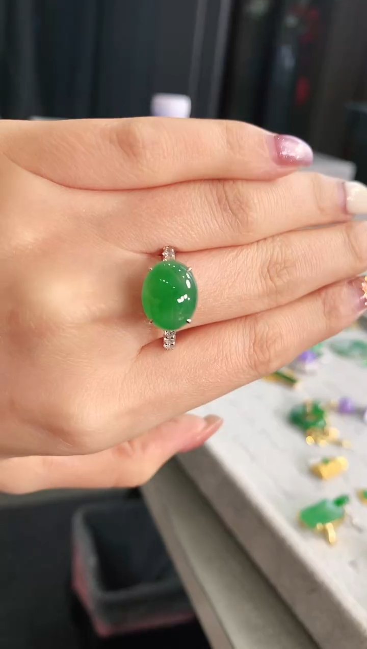 【闪购商品】翡翠戒指18K金镶嵌手饰