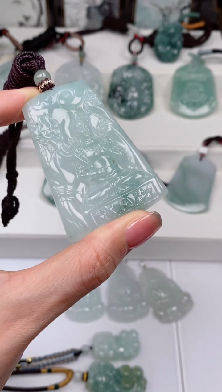 【闪购商品】翡翠颈饰未镶嵌吊坠